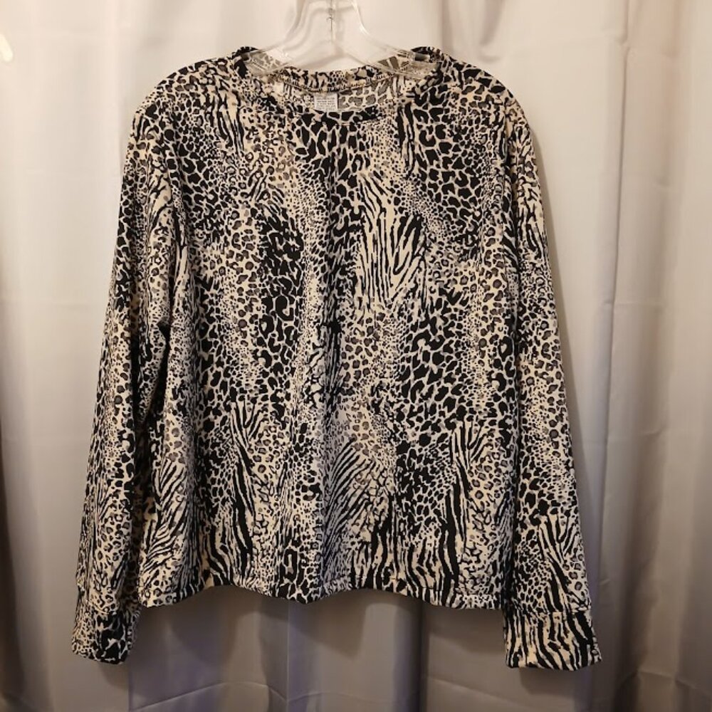 Nwt Leopard Safari Scoop neck T-shirt Top womens L Beige Black Lilac Long sleeve